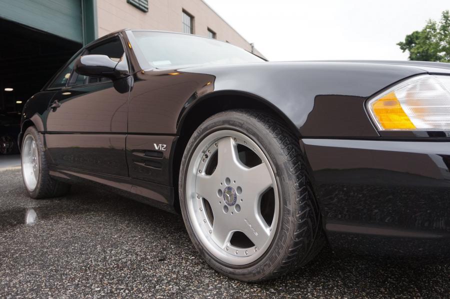 Детали экстерьера Mercedes-Benz SL600 (R129) 2001 года  (фото 12 из 20)